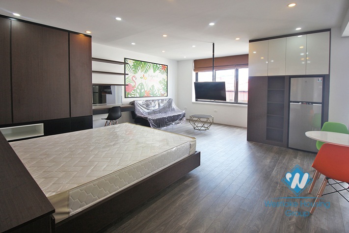 A modern balcony studio for rent on Lac Long Quan, Tay Ho